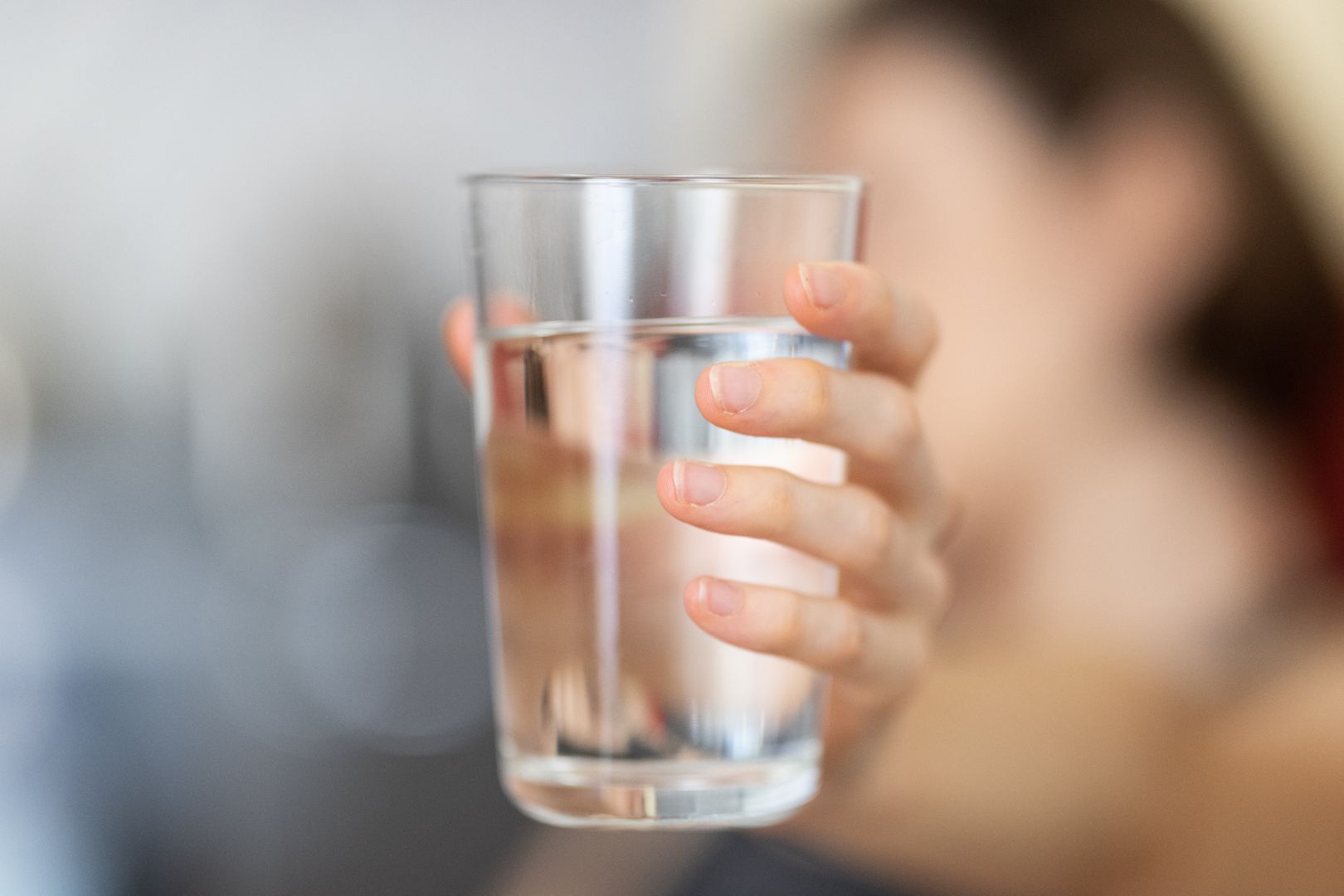 Como instalar filtro de agua na torneira da pia