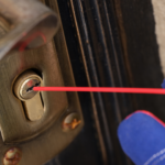 Como lubrificar fechadura corretamente